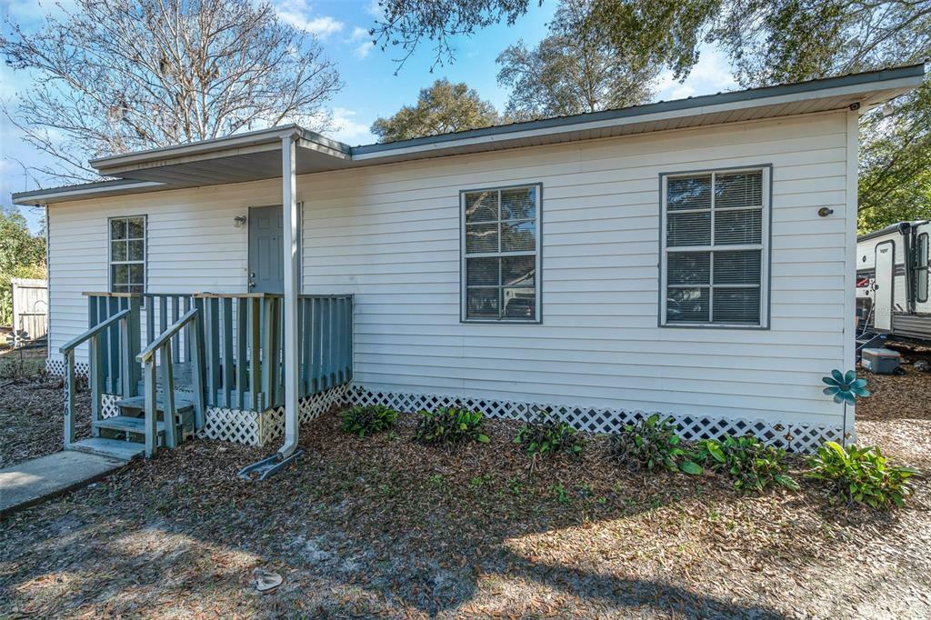 Property Photo: 31626 6th Street FL 32776
