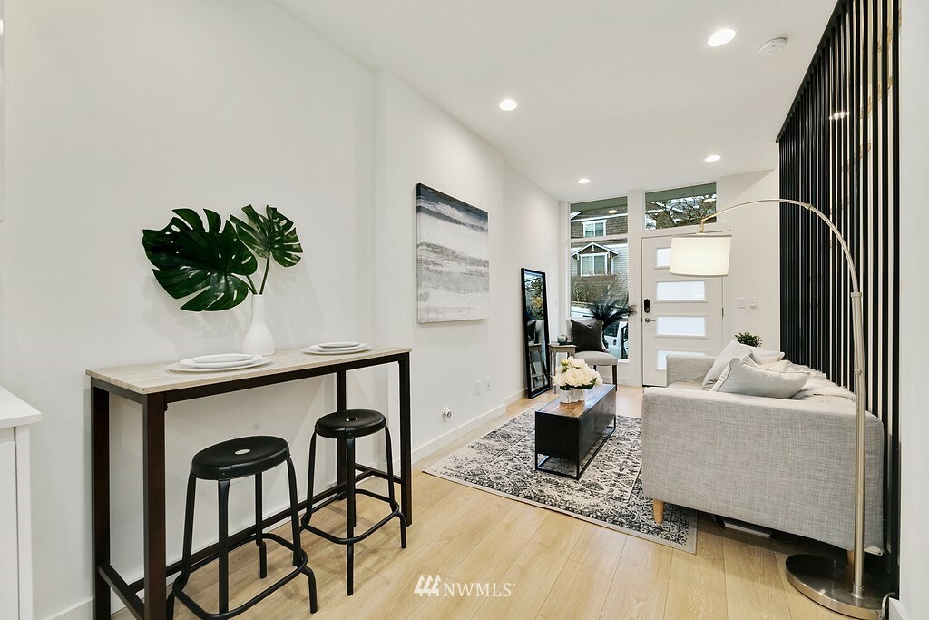 Property Photo: 2331 E Denny Way WA 98122