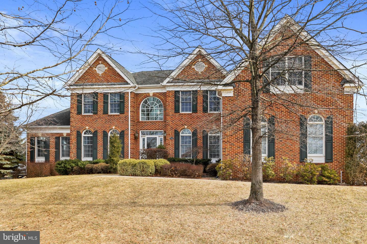 Property Photo: 23412 Summerstown Place VA 20166