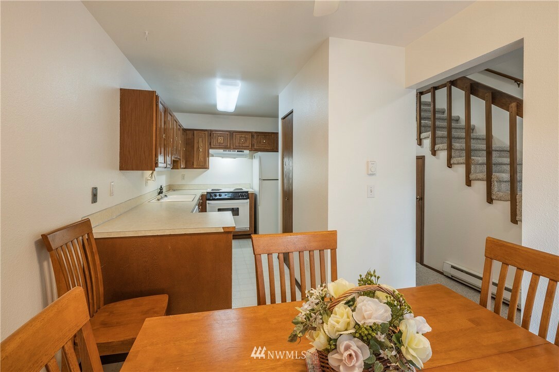 Property Photo: 500 N National Avenue 14 WA 98312