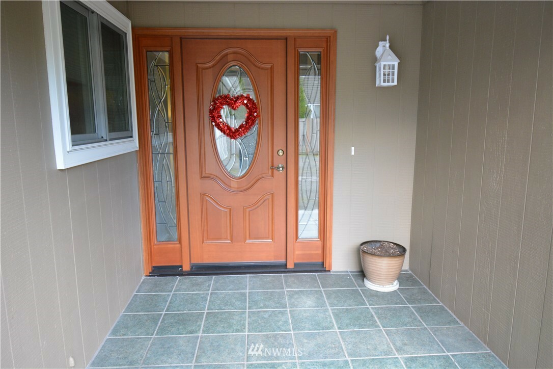 Property Photo: 19021 Firlands Way N WA 98133