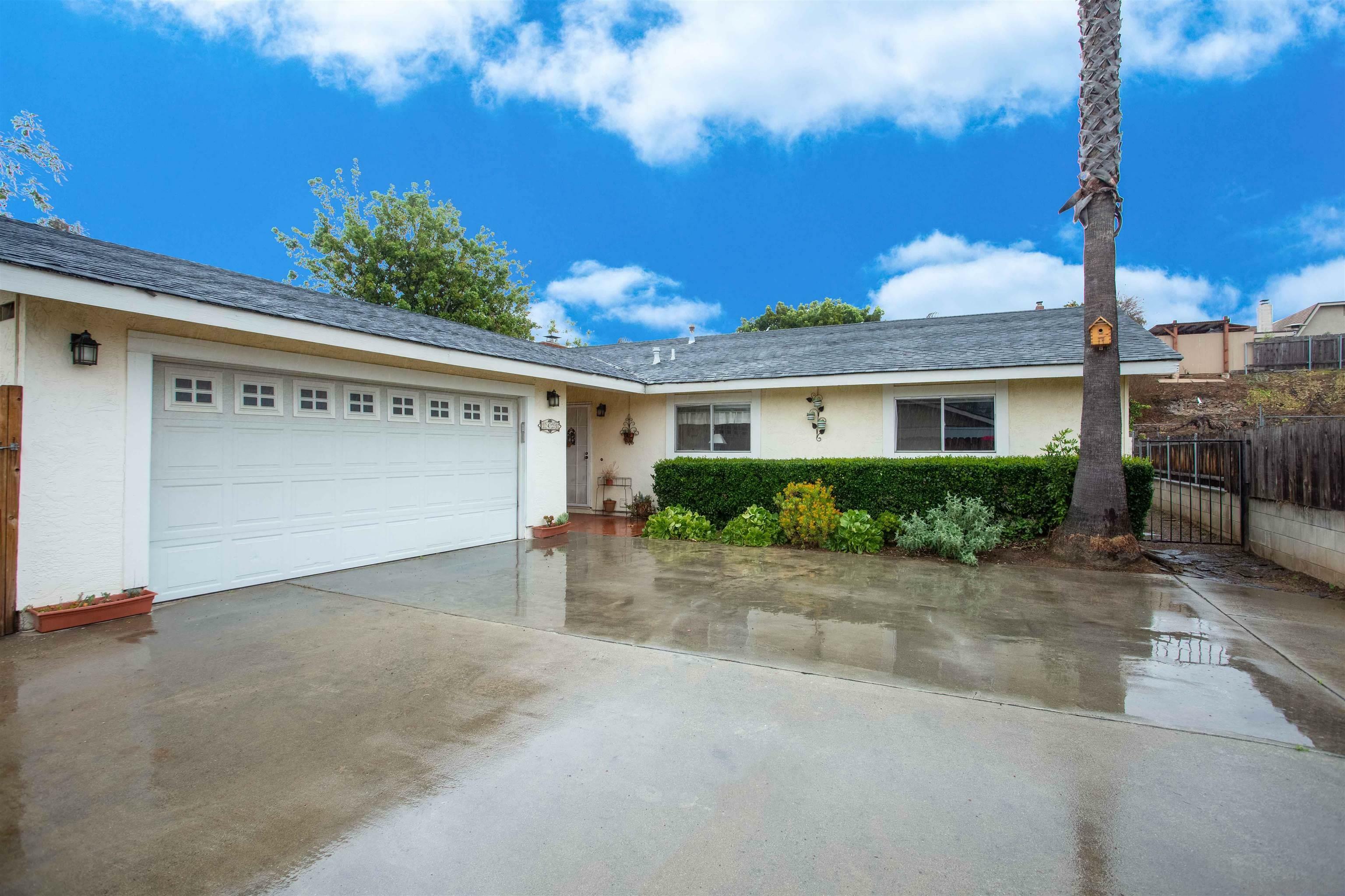 Property Photo: 1421 Glen Avon CA 92069