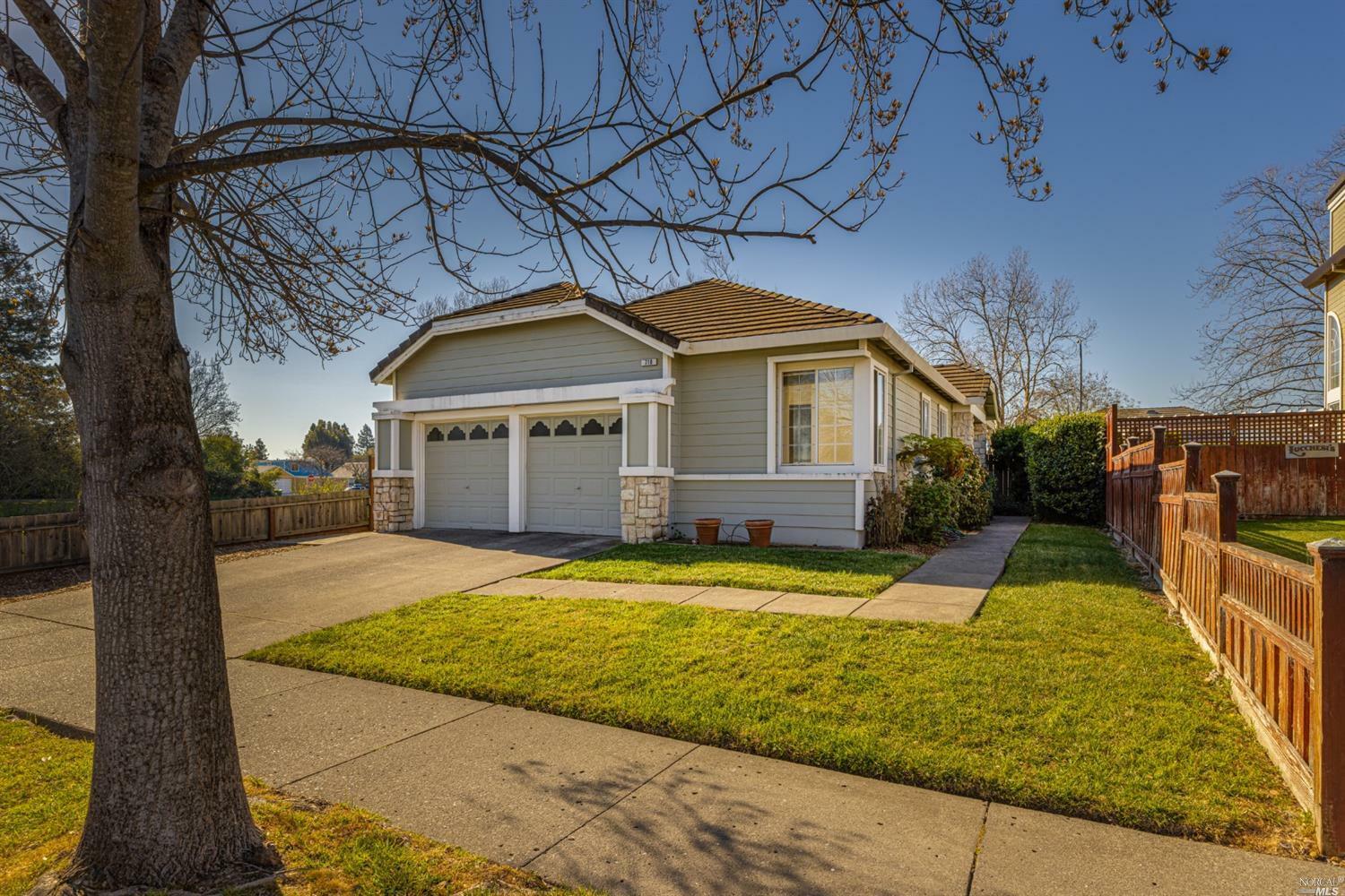 Property Photo:  718 Newcastle Court  CA 94954 