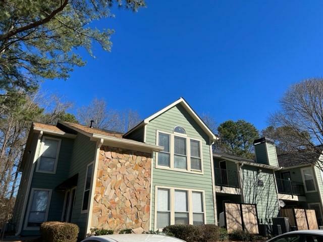 Property Photo:  4011 Canyon Point Circle  GA 30076 