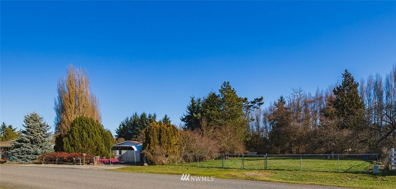 Property Photo: 370 Serpentine Avenue 98382 WA 98382