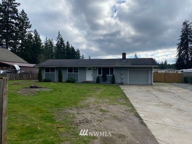 Property Photo: 2112 216th Street Ct E WA 98387