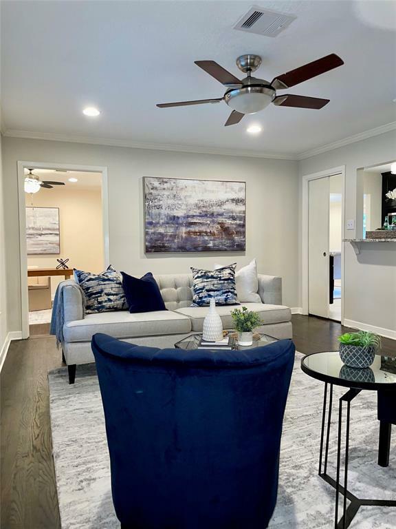 Property Photo: 2214 Nina Lee Lane TX 77018