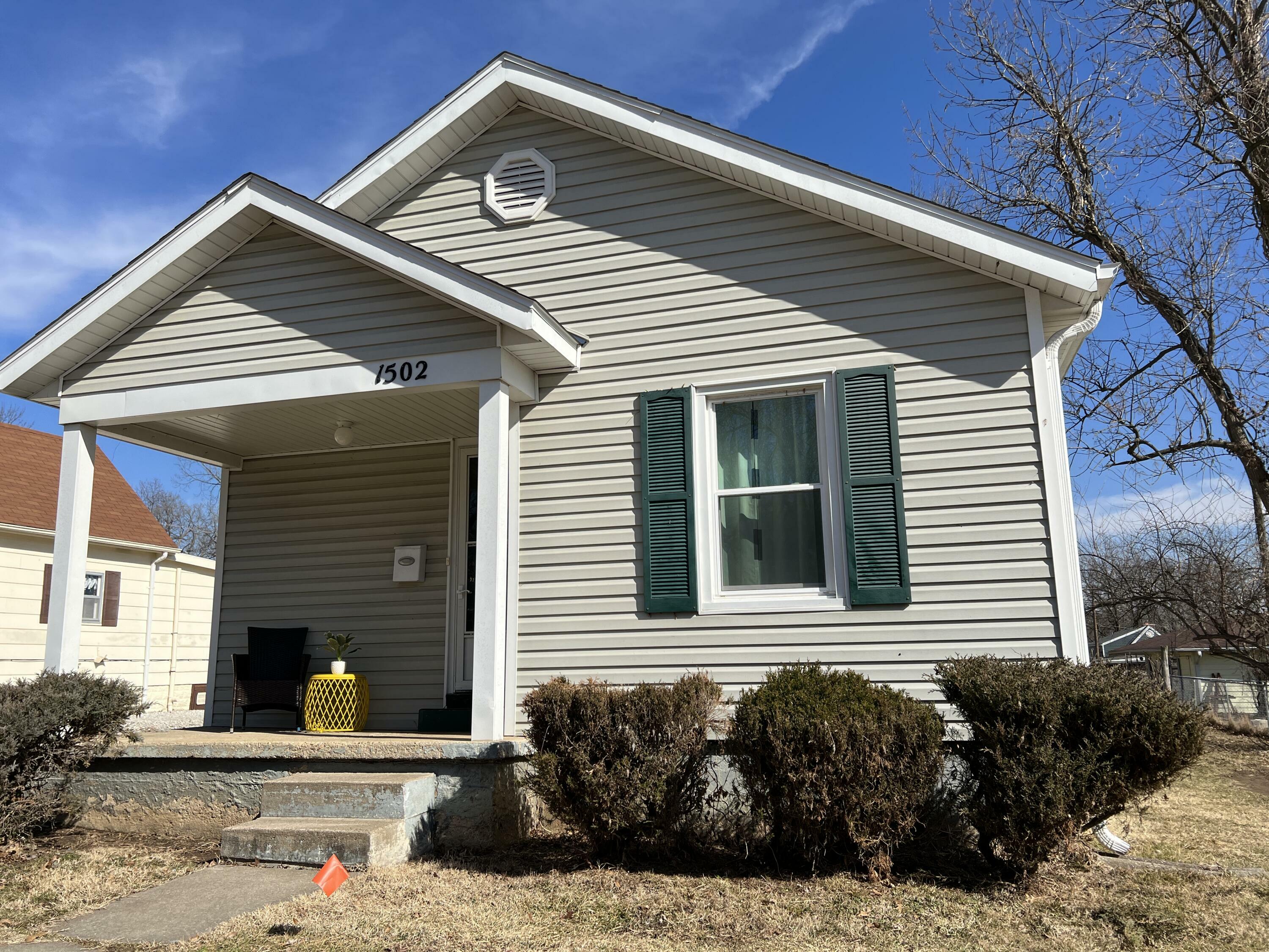 Property Photo:  1502 S Calhoun Street  MO 65265 