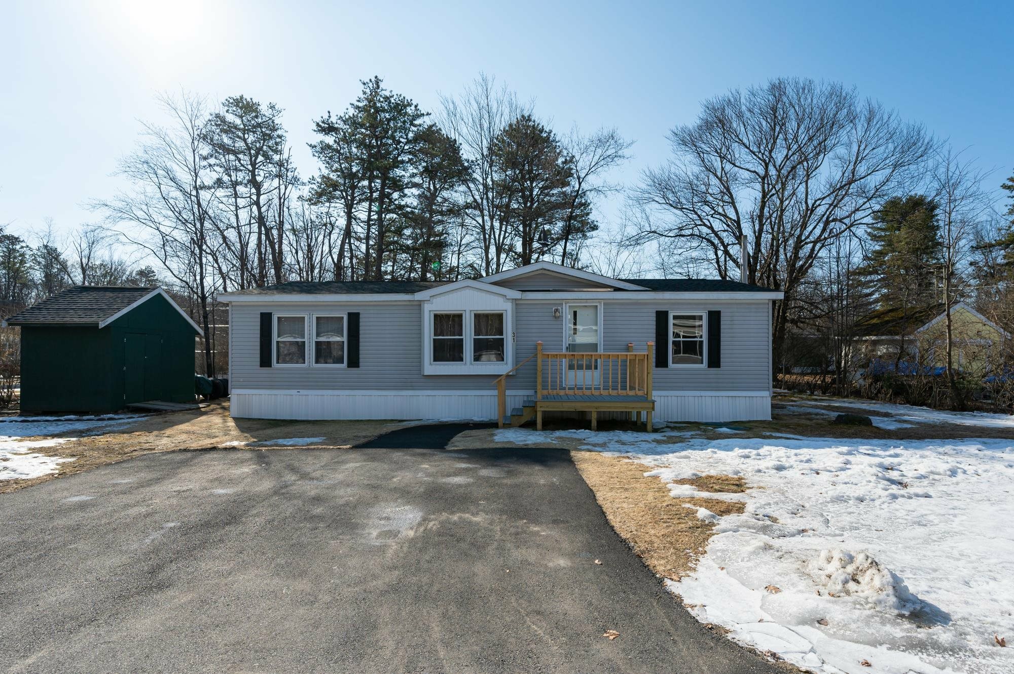 Property Photo:  464 Boston Post Road 31  NH 03031 