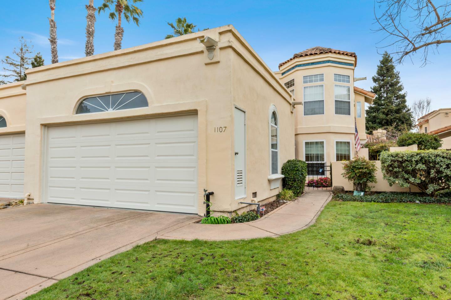 Property Photo: 1107 Ana Privada CA 94040