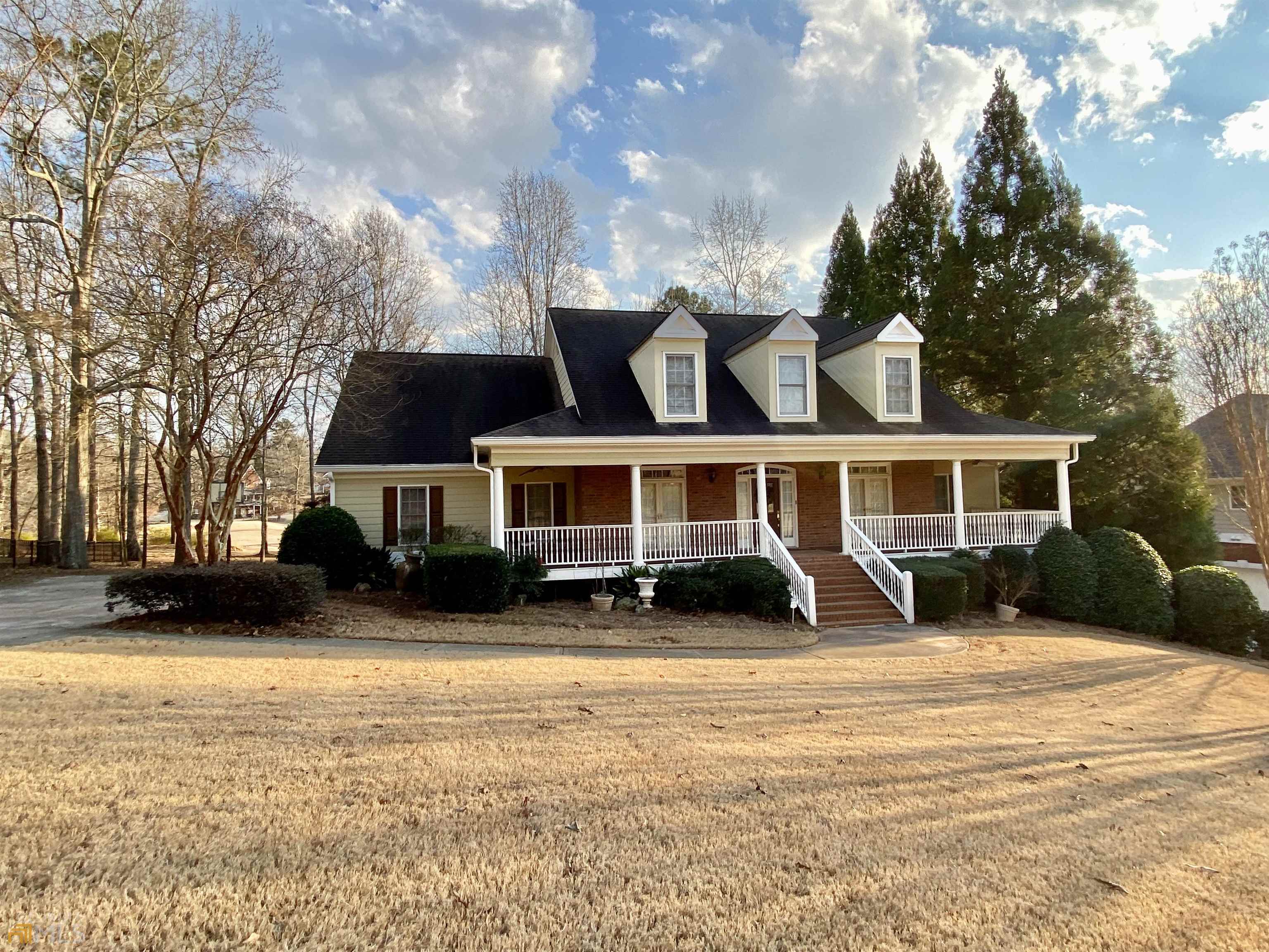 Property Photo:  1012 Overlook Drive  GA 30180 