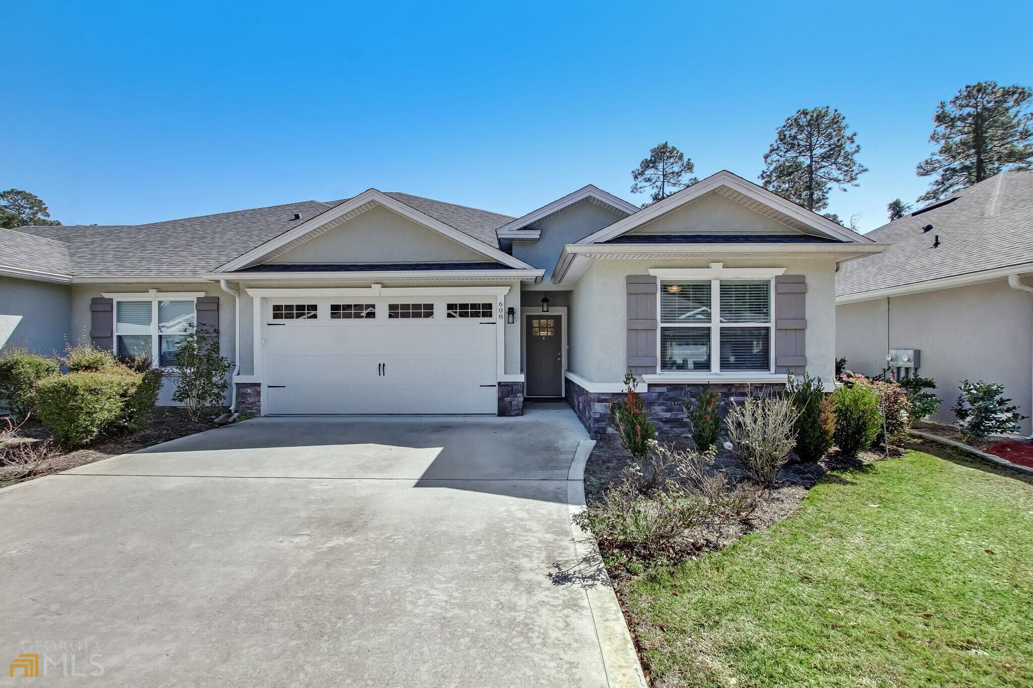 Property Photo:  608 Eagle Boulevard  GA 31548 