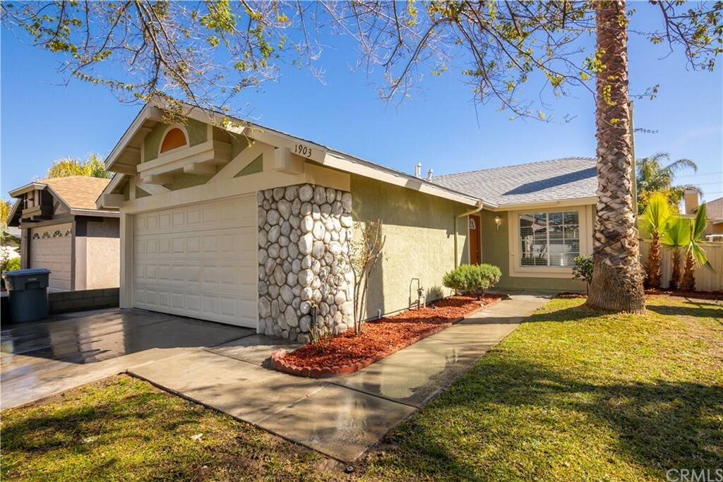 Property Photo:  1903 Windward Court  CA 92571 