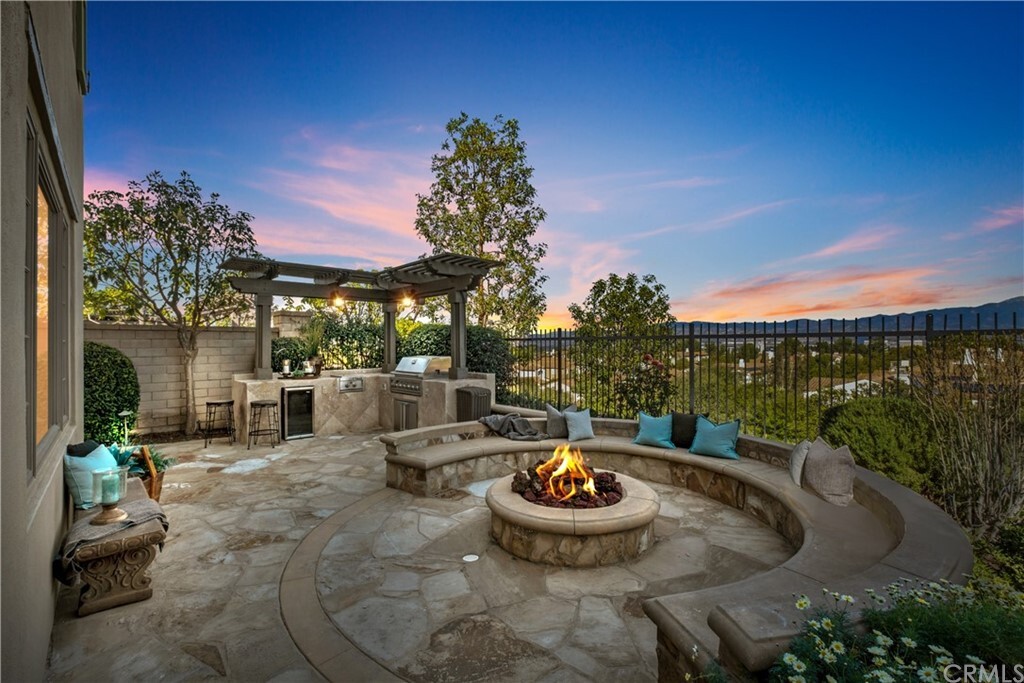 Property Photo: 28 Silhouette CA 92603