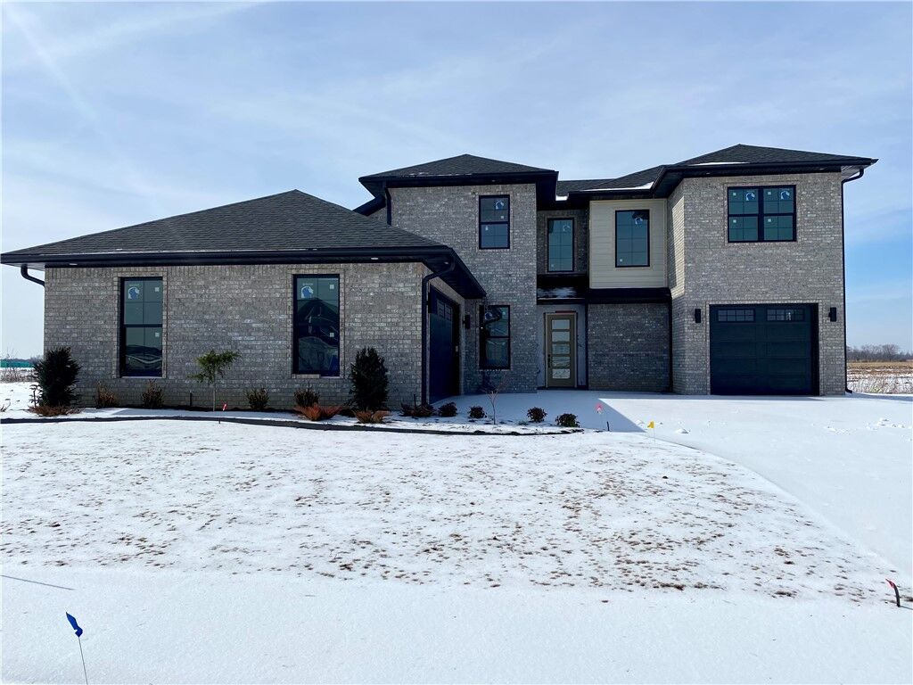 Property Photo: 4206 S 87th Place AR 72758