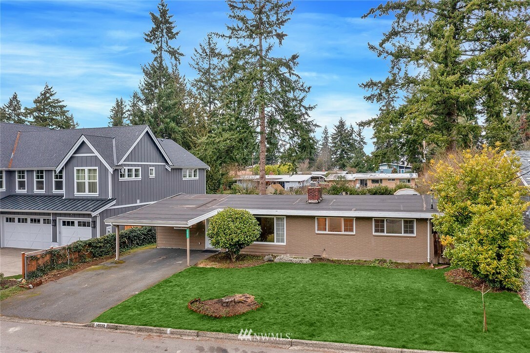 Property Photo:  14222 SE 41st Street  WA 98006 