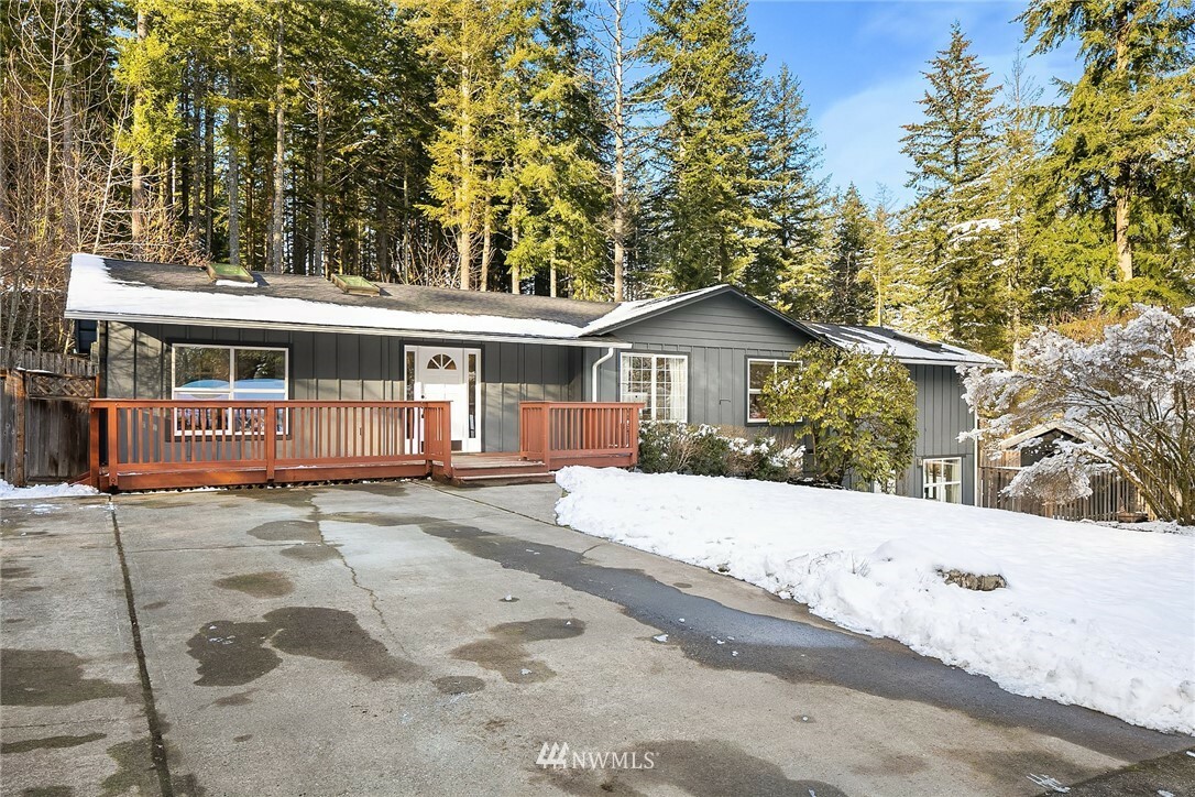 Property Photo:  43420 SE 172nd Place  WA 98045 