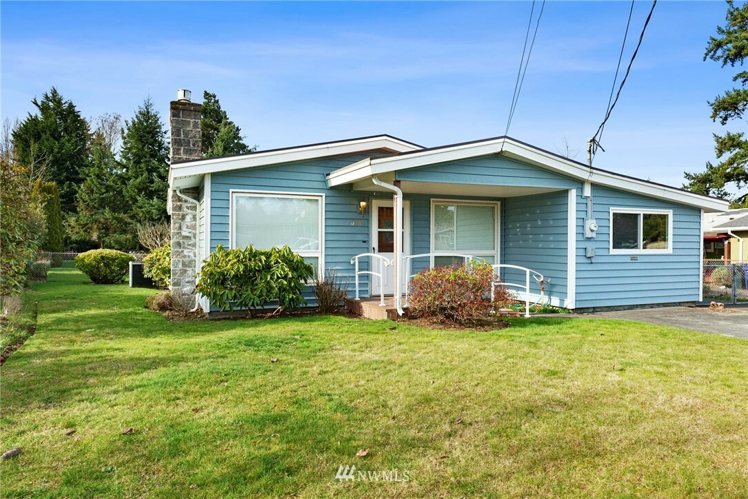 Property Photo:  628 S 91st Street S  WA 98444 