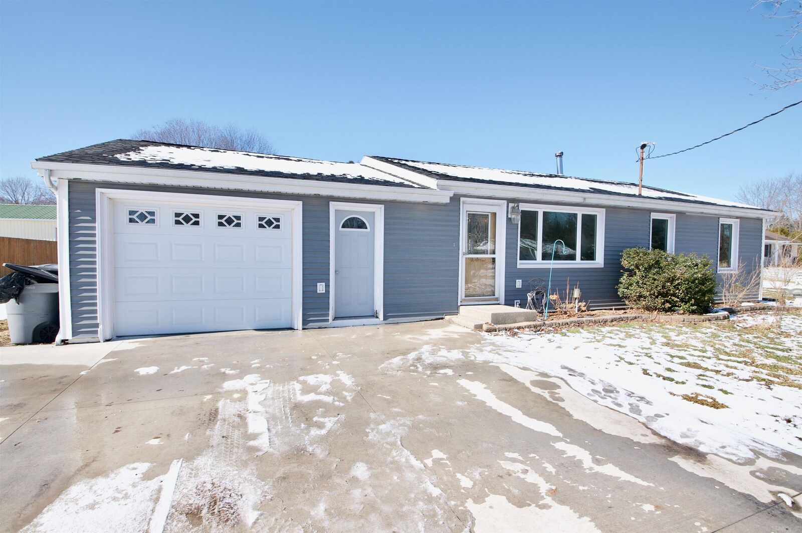 Property Photo:  57319 County Road 35  IN 46540