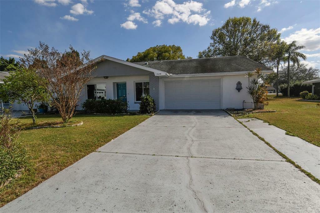 Property Photo: 1628 Costa Street FL 33573