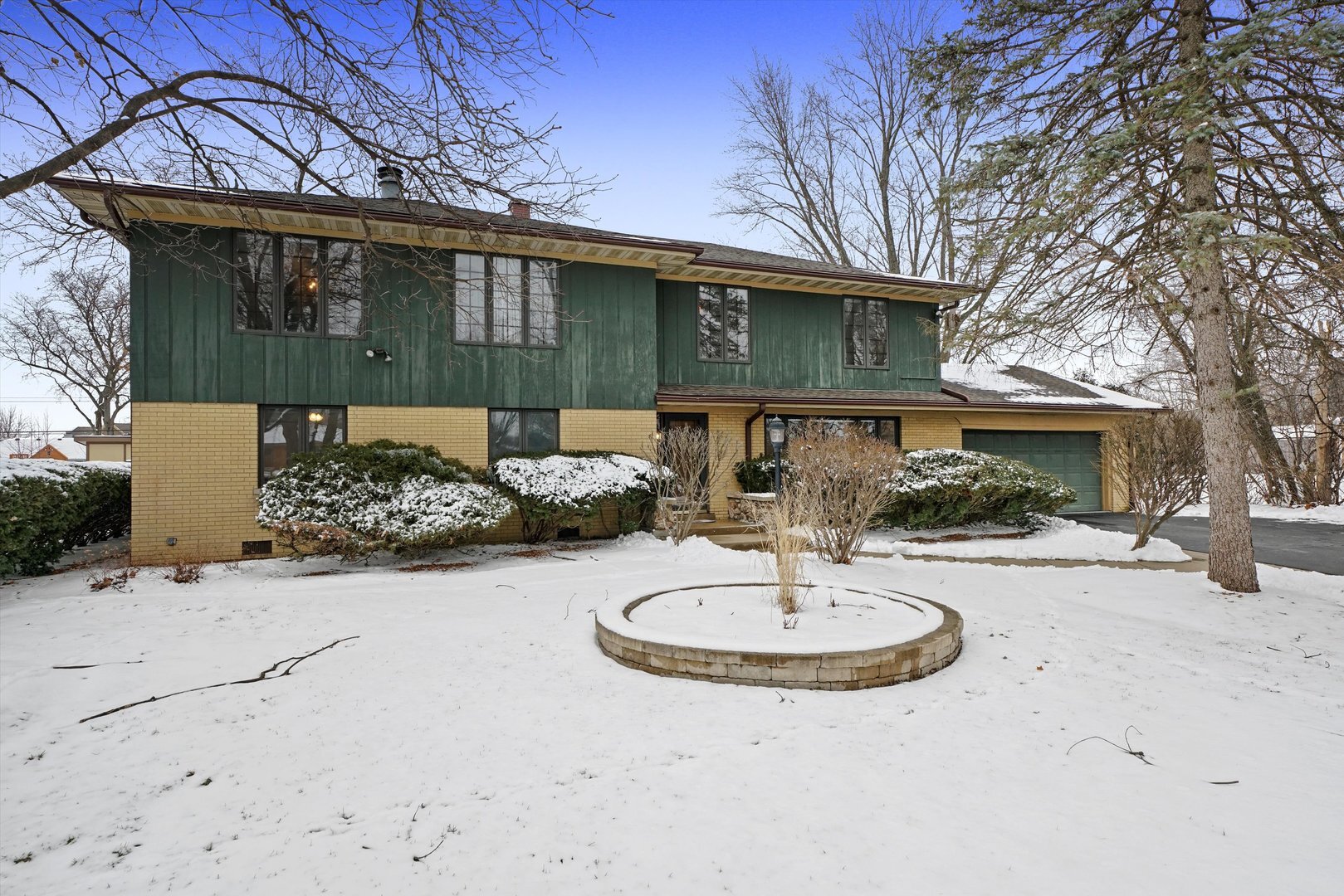 Property Photo: 10900 Linn Court IL 60525