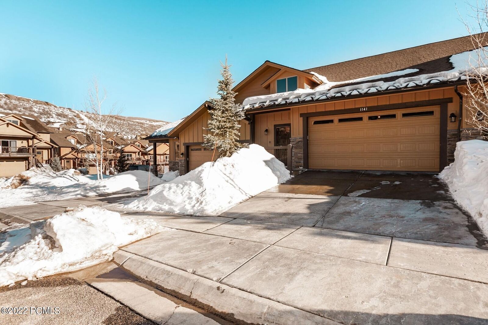Property Photo: 1141 W Cadence Court 46B UT 84036