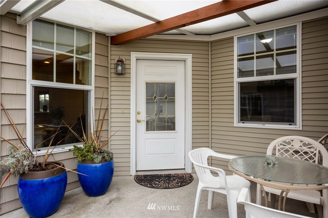 Property Photo: 1168 #B Decatur Circle WA 98233