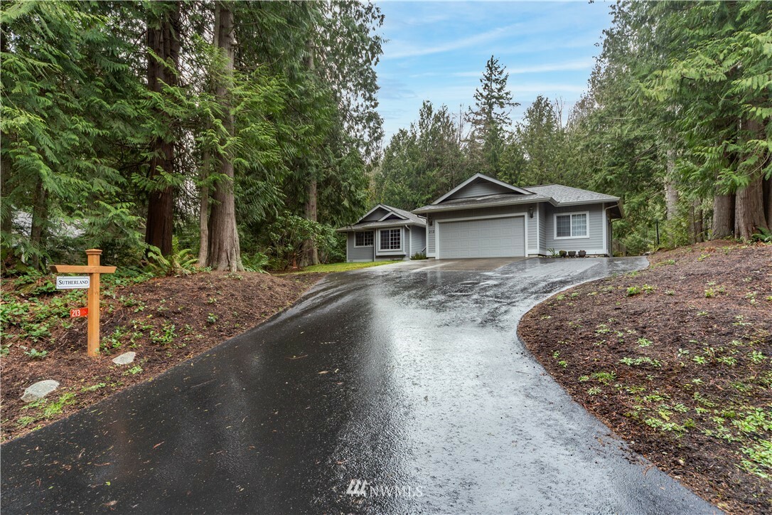 Property Photo:  213 Puget Loop Road  WA 98365 