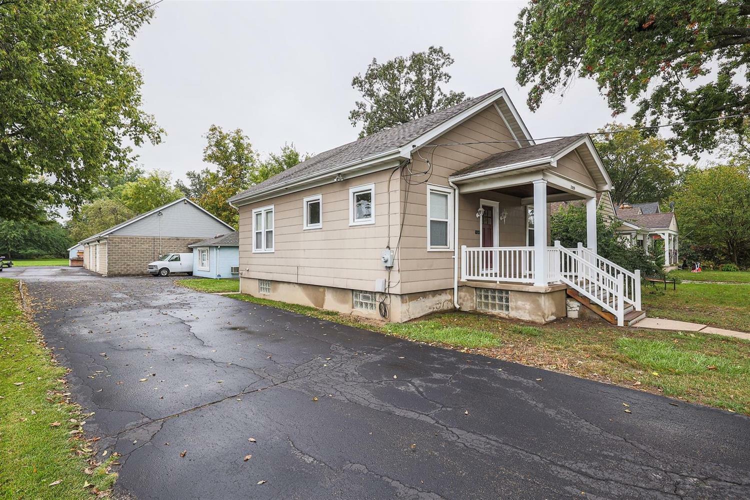 Property Photo: 2009 W Galbraith Rd OH 45239