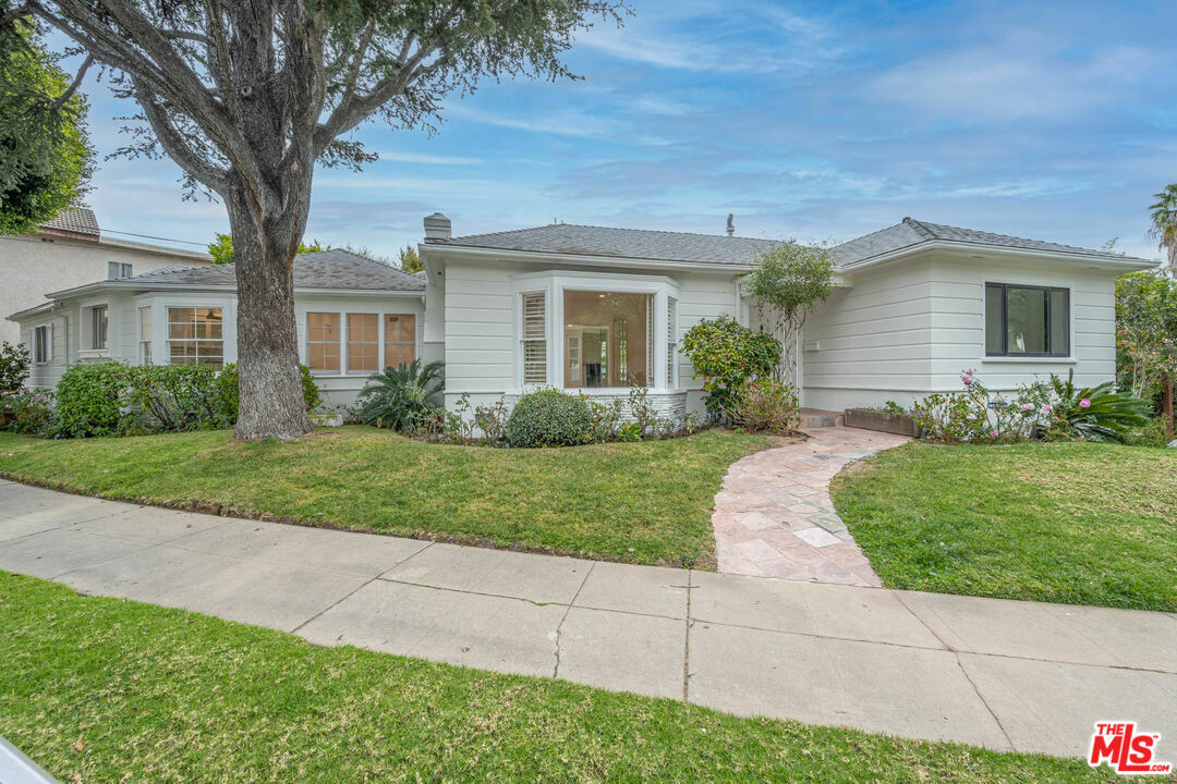 Property Photo:  1216   Peck Dr  CA 90035 