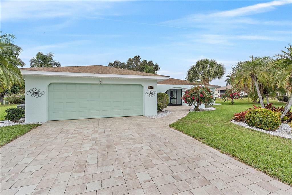 Property Photo:  1714 Coral Sands Court  FL 34293 