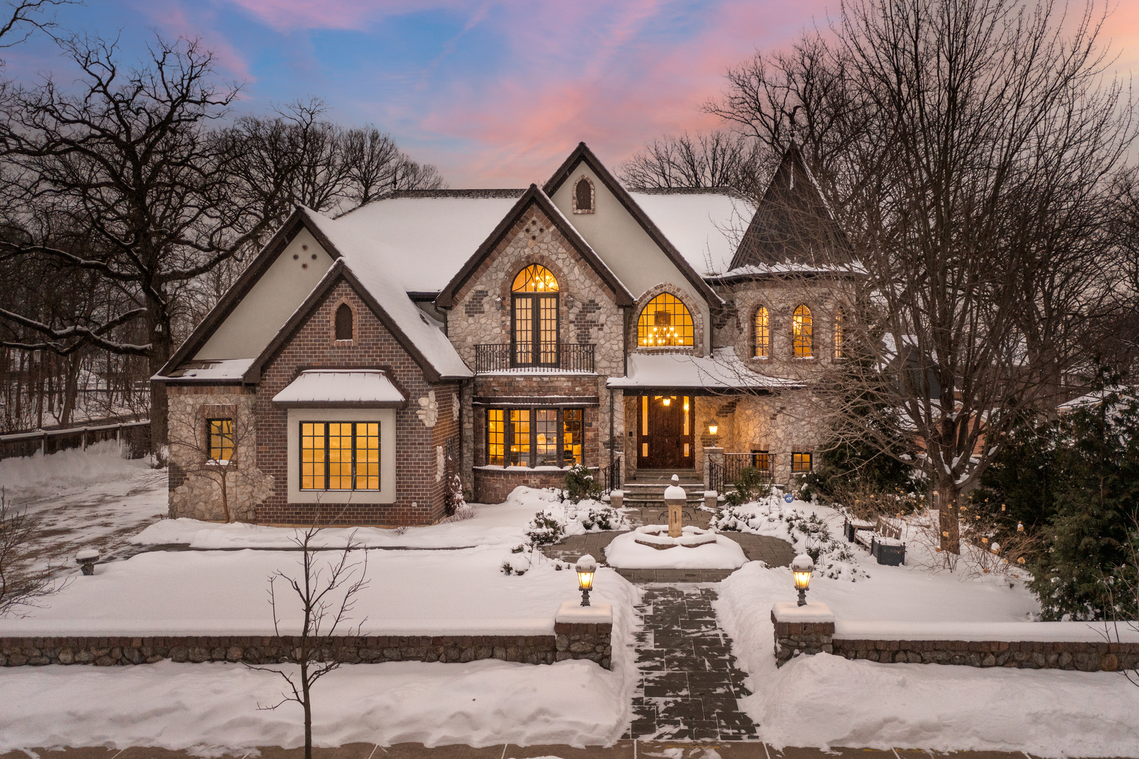 Property Photo: 734 Woodlawn Avenue IL 60540
