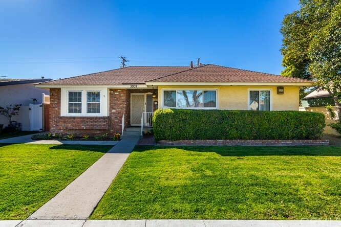 Property Photo: 3037 Knoxville CA 90808