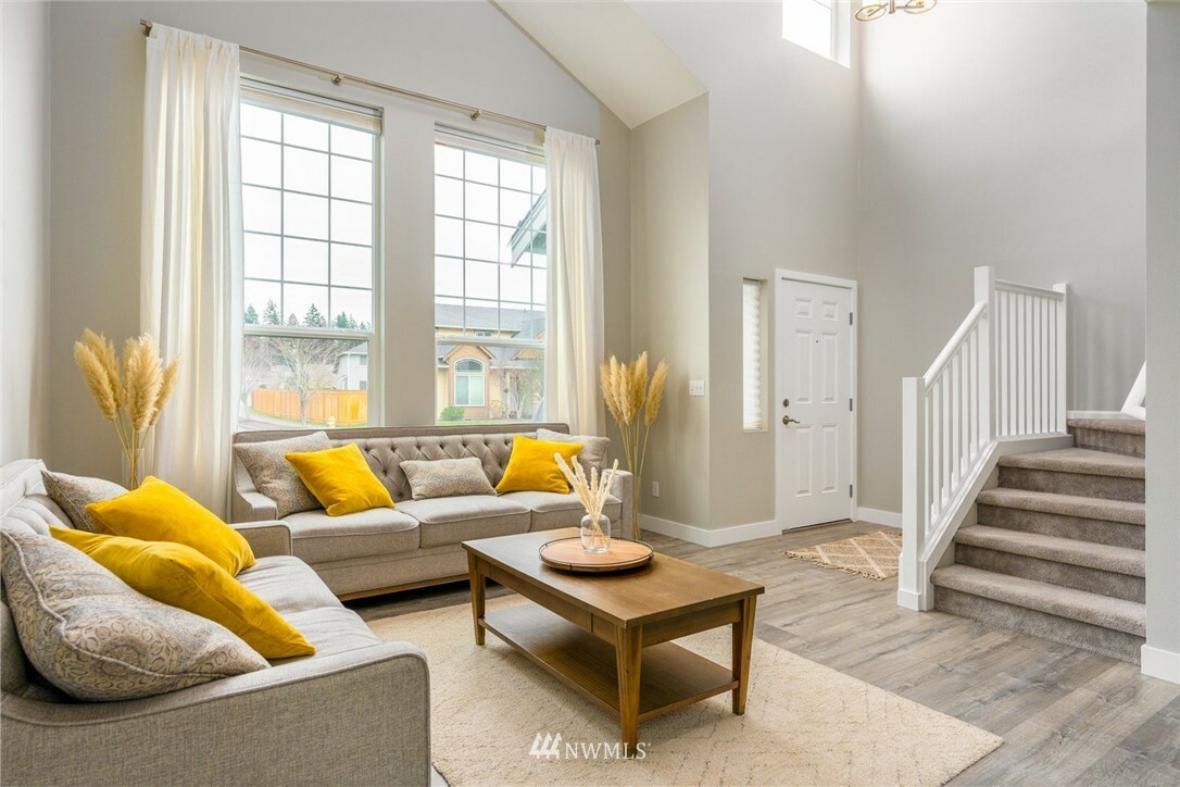 Property Photo: 6501 Charlotte Avenue SE WA 98092