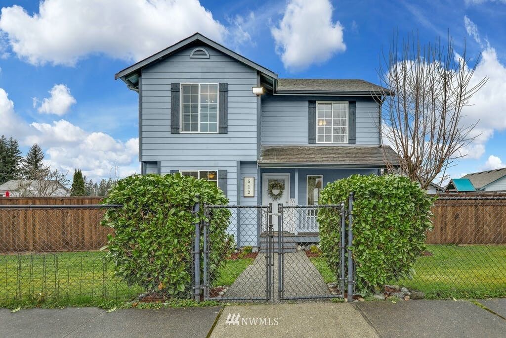 Property Photo:  512 Jordan Road  WA 98252 