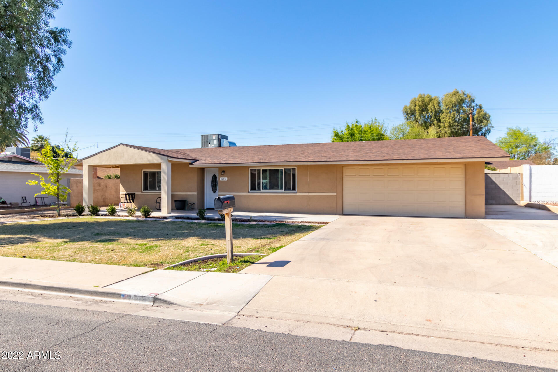 Property Photo:  1304 N 24th Street  AZ 85213 