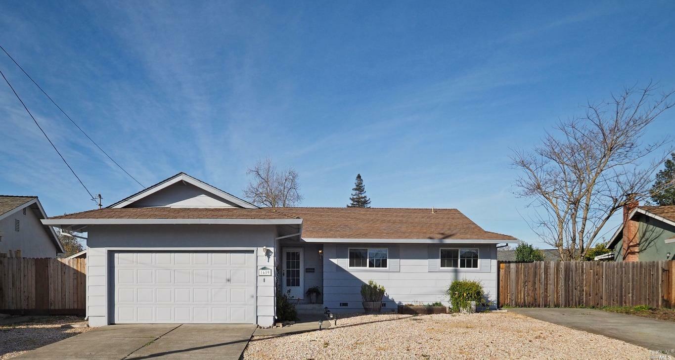 Property Photo: 1609 Kelly Street CA 95401