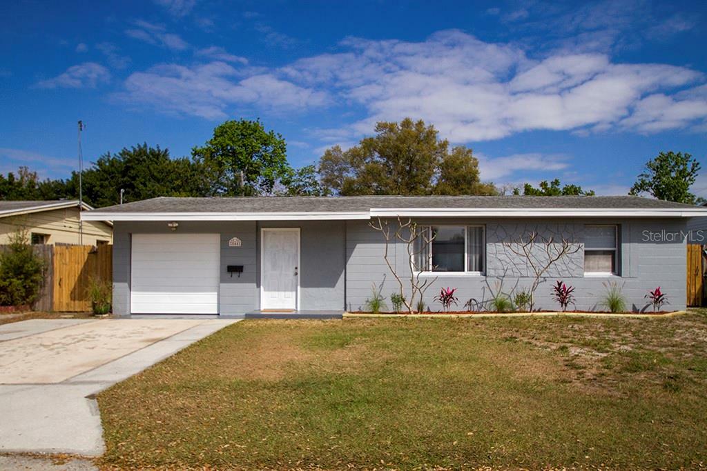 Property Photo:  5441 64th Avenue N  FL 33781 