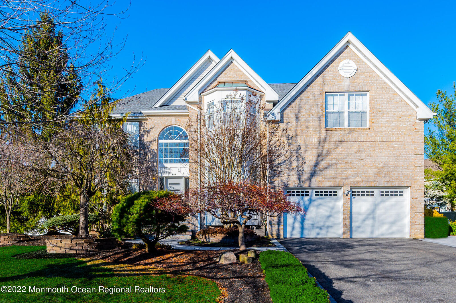 Property Photo:  313 Autumn Hill Drive  NJ 07746 