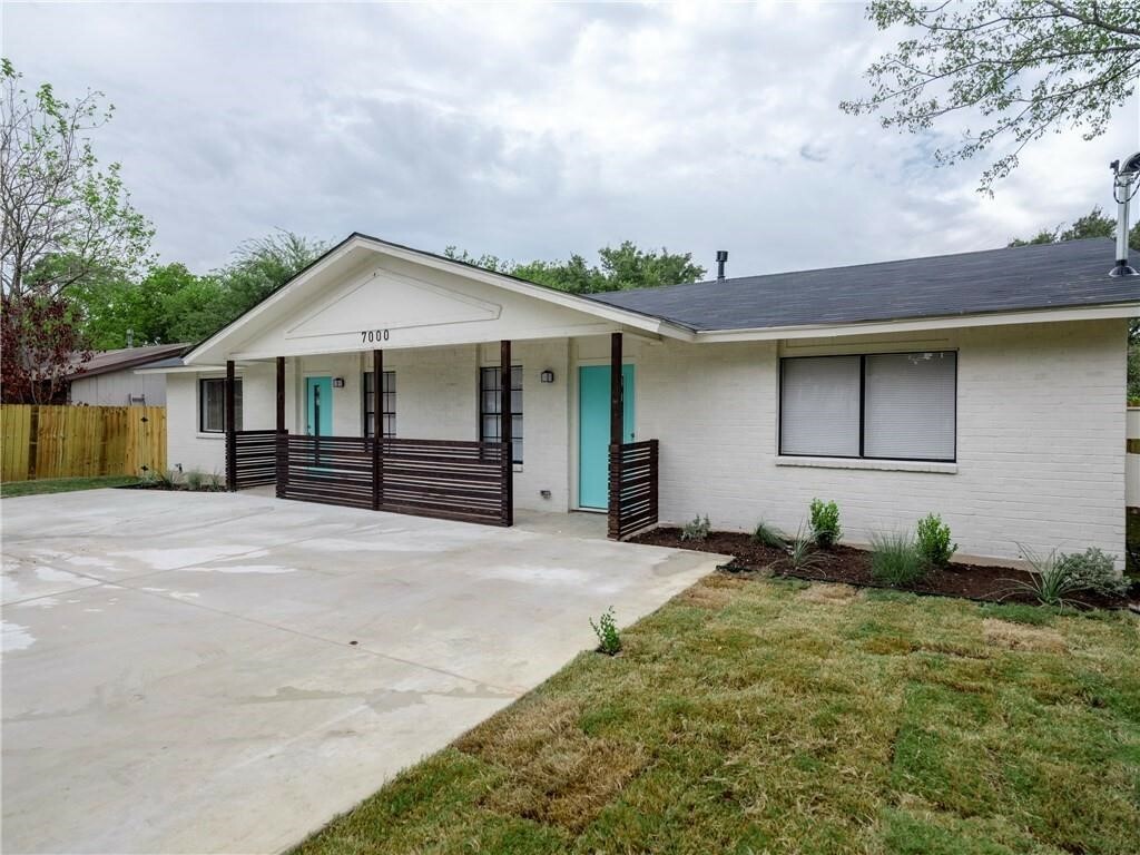 Property Photo:  7000 Circle S Road B  TX 78745 