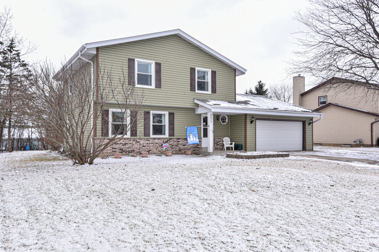 Property Photo: 4575 S Sovereign Dr WI 53151
