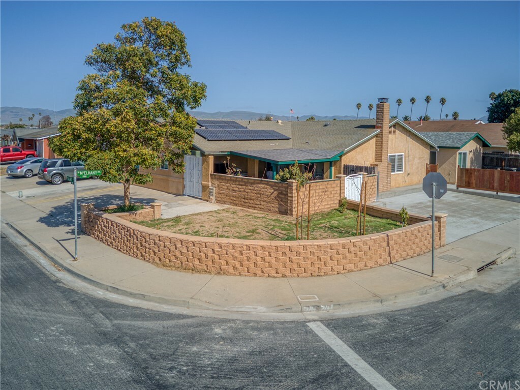 Property Photo:  1002 Dejoy Street  CA 93458 