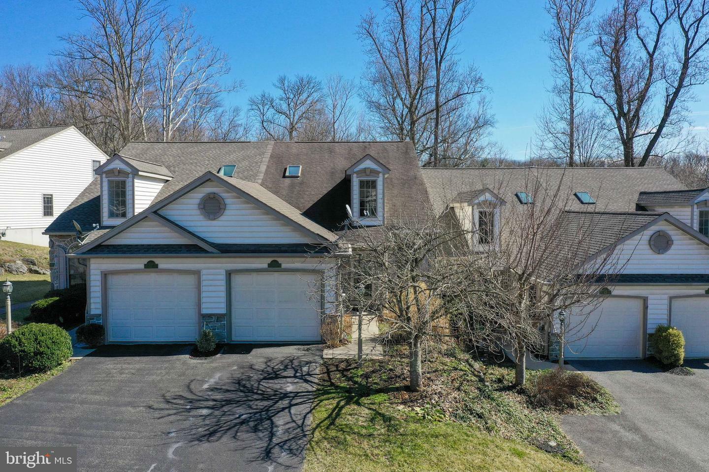 Property Photo: 426 Rabbit Hill Lane PA 17603