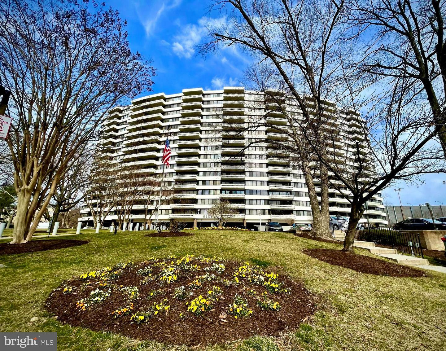 Property Photo: 6301 Stevenson Avenue 1112 VA 22304
