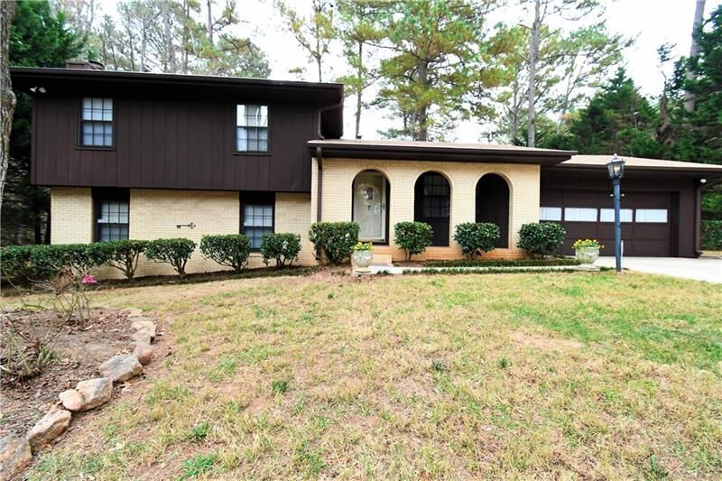Property Photo: 145 Triple Crown Lane GA 30294