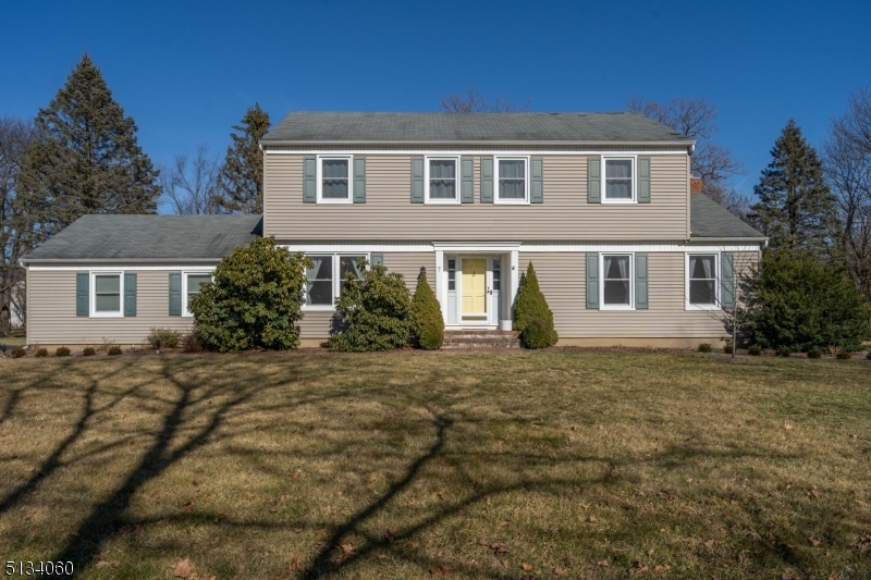 Property Photo:  7 Gleneagles Drive  NJ 08833 