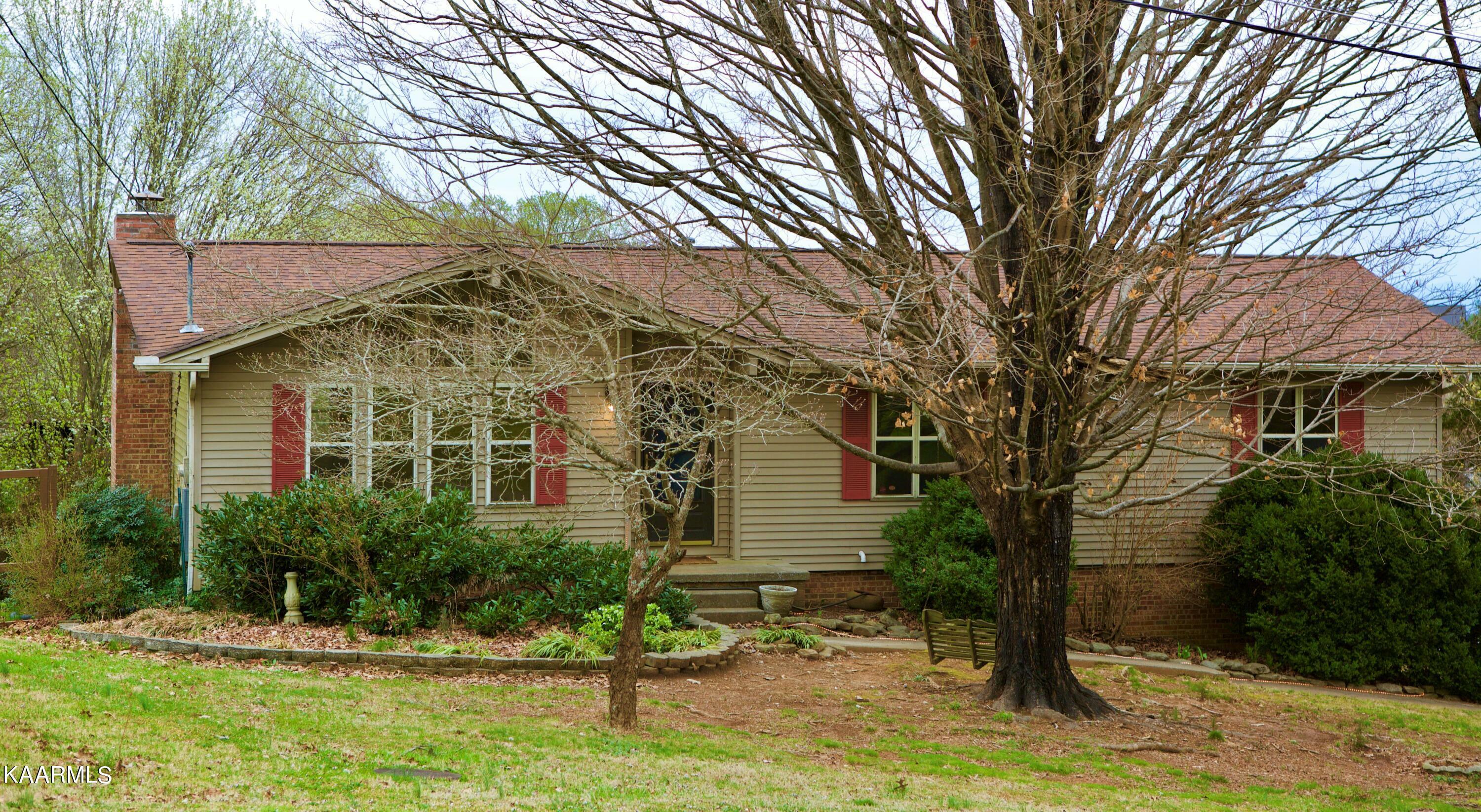 Property Photo:  504 Carlyle Rd  TN 37934 