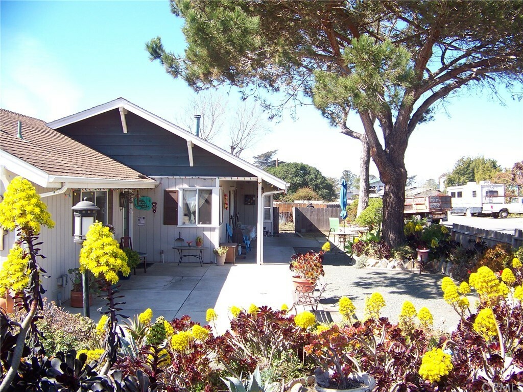 Property Photo:  1301 9th Street  CA 93402 