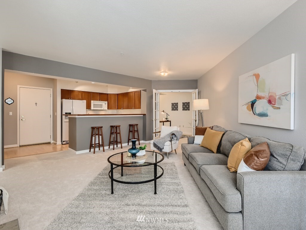 Property Photo: 1525 NW 57th Street 523 WA 98107