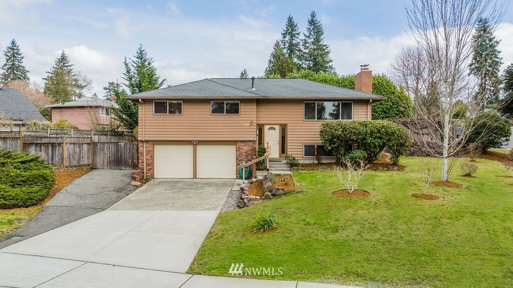 Property Photo:  316 158th Place SE  WA 98008 